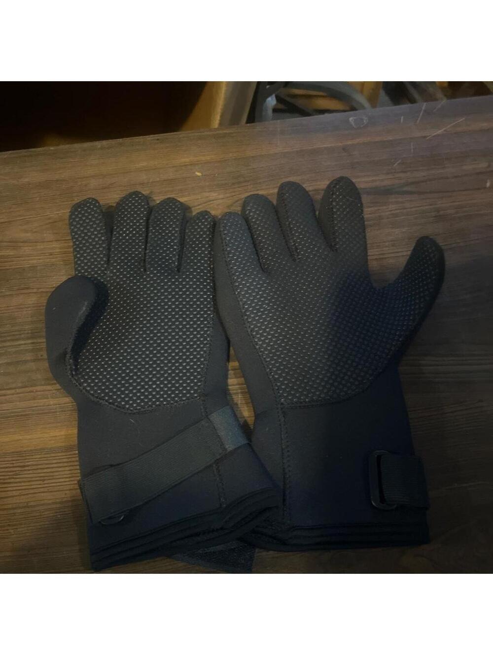 Men's Black Glov